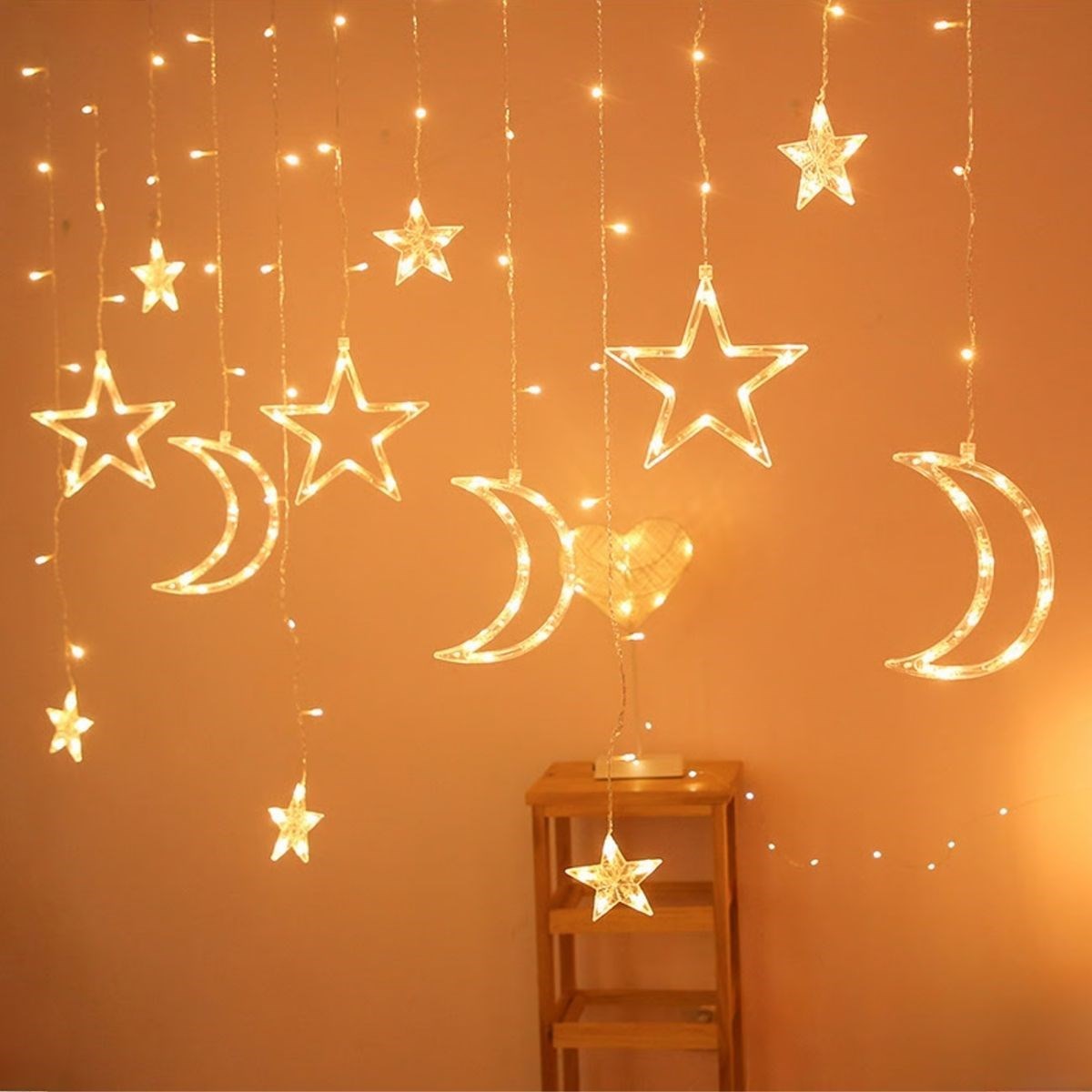 Ay ve Yıldız Figürlü Kumandalı 12 Sarkıtlı 120 LED Dekor Işık
