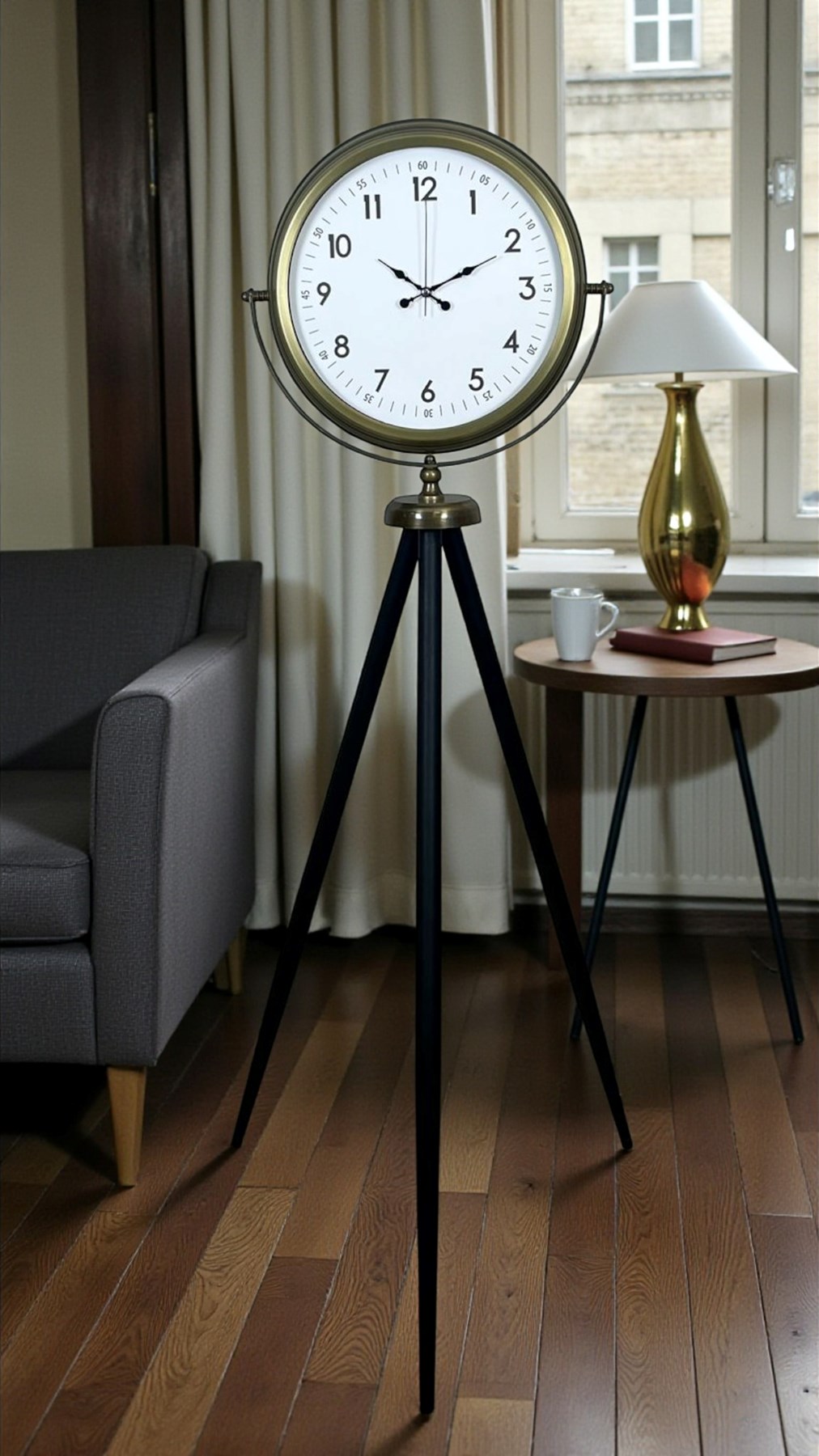 Klasik Eskitme Tripod Ayaklı Saat