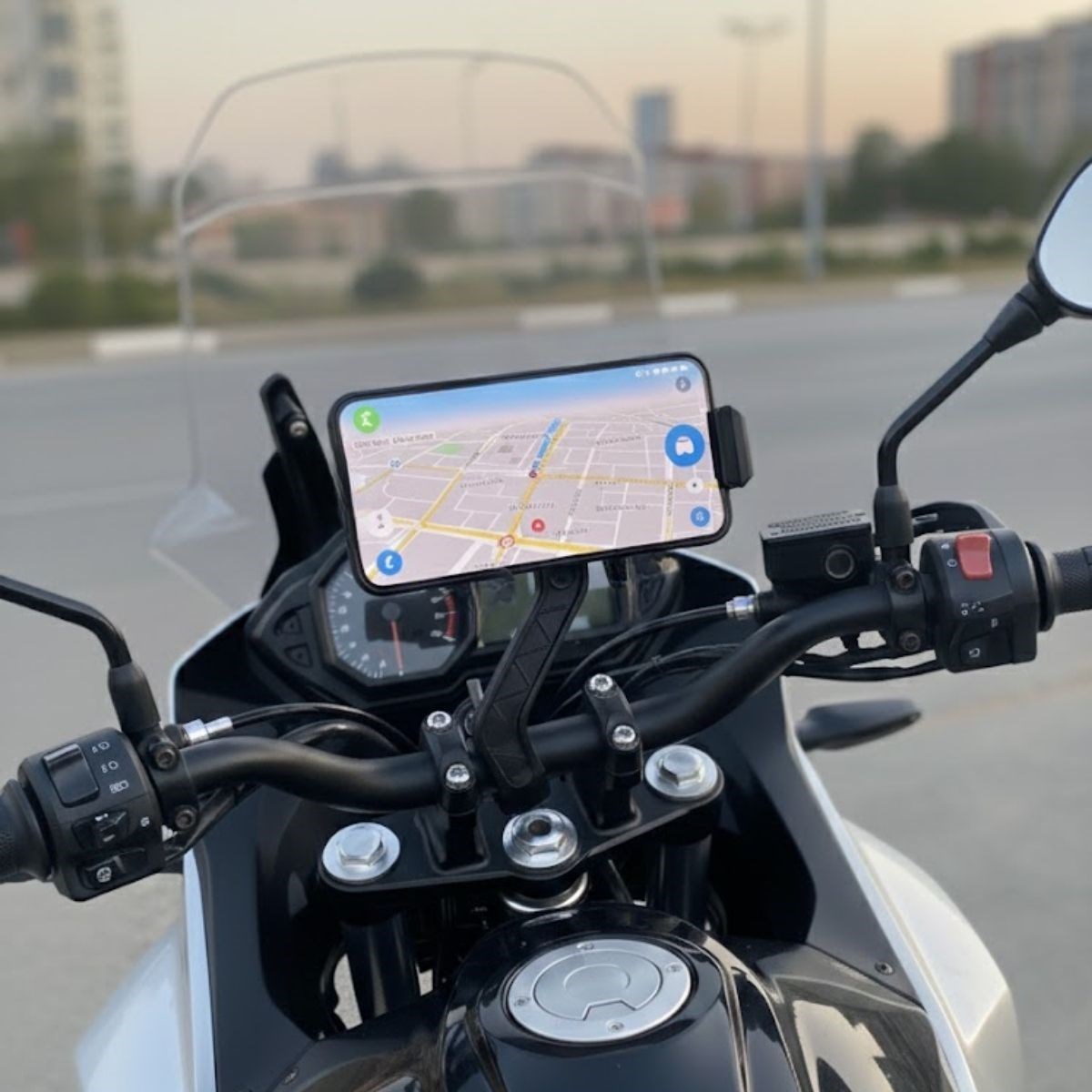 Motosiklet Gidon –360° Döner, Kaymaz Sabitleme Sistemli, Sarsıntı Önleyici Telefon Tutucu Aparat