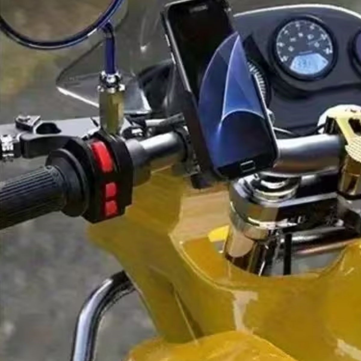 Motosiklet Gidon –360° Döner, Kaymaz Sabitleme Sistemli, Sarsıntı Önleyici Telefon Tutucu Aparat